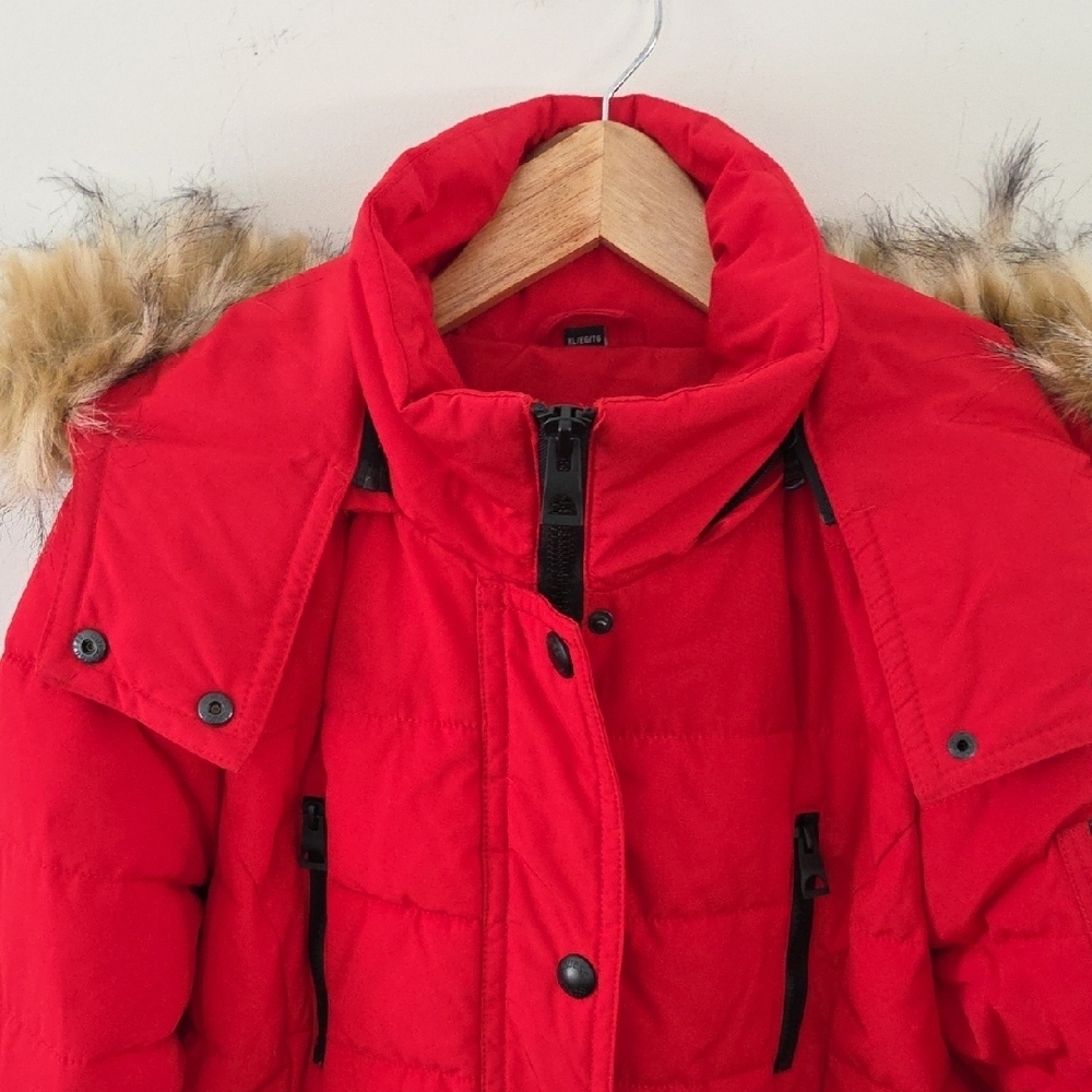 NWT Guess Red Women's Puffer Jacket with Faux Fur Hood - Picture 5 of 10